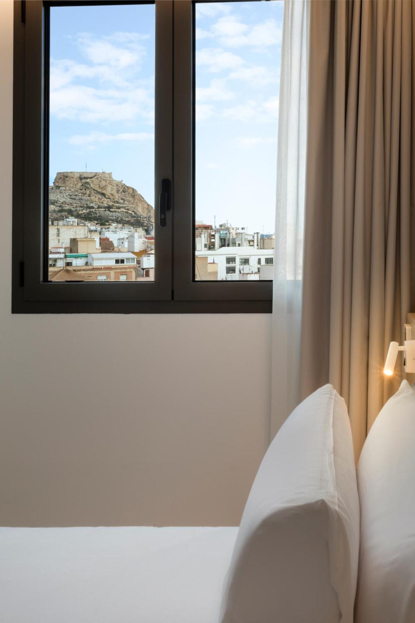 B&B Hotel Alicante Centro Eksteriør bilde